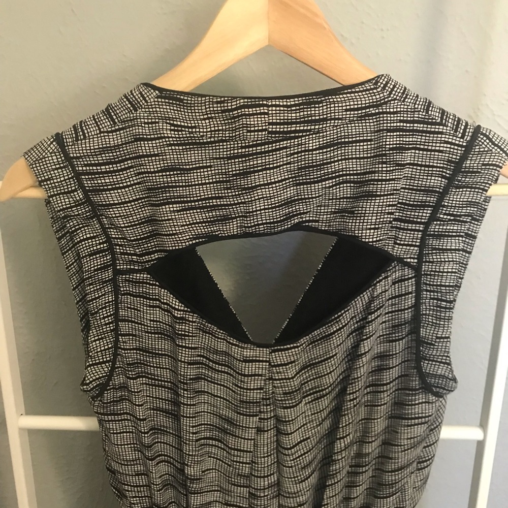 Aryn K black and white dress size xsmall - Picture 6 of 8